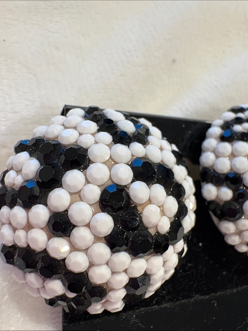 Hand made Black & White Crystal Elegance 
Clip/ Vintage/New